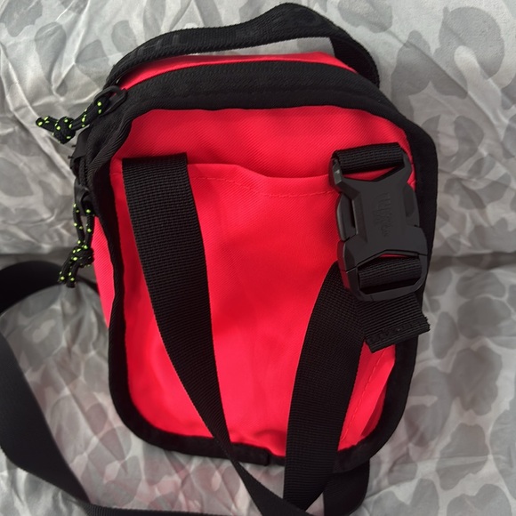The north face Bozer crossbody - Picture 2 of 3